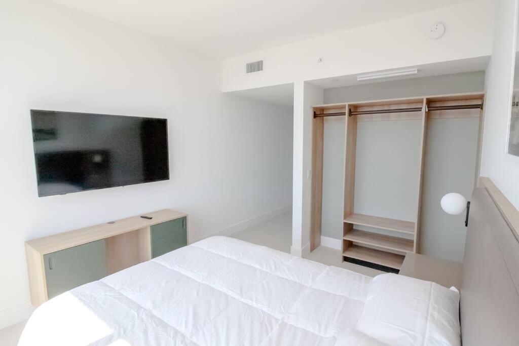 Luxury High Rise Haven *