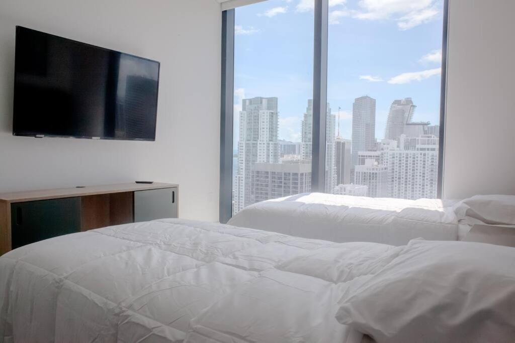 Apartment Luxury High Rise Haven